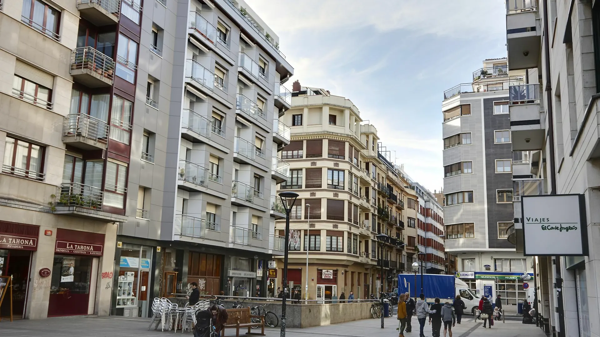 Zurriola Beach 1 Apartment By Feelfree Rentals San Sebastián